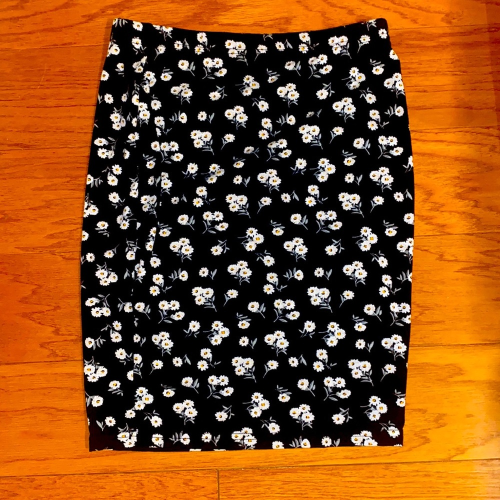 FITTING SKIRT